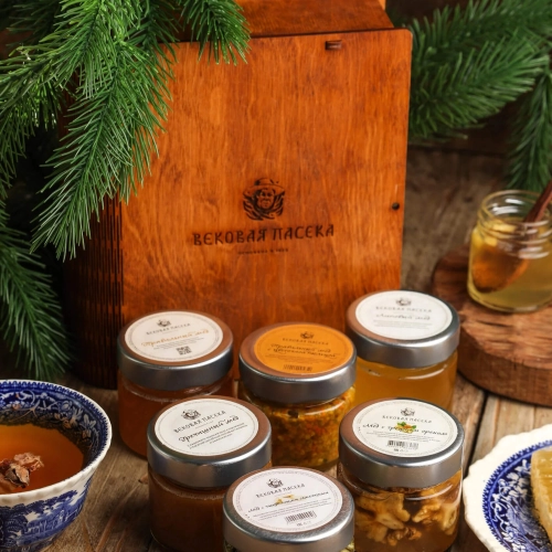 Подарочный набор «Феерия вкусов» Вековая пасека (Книга из дерева)