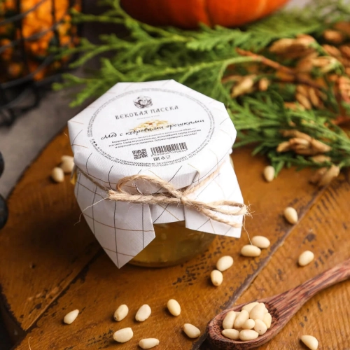 Мед цветочный с кедровыми орешками Вековая пасека