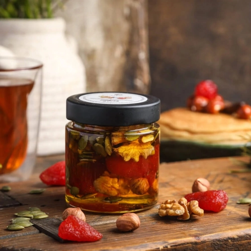 Мед цветочный с ореховым ассорти и клубникой Вековая пасека